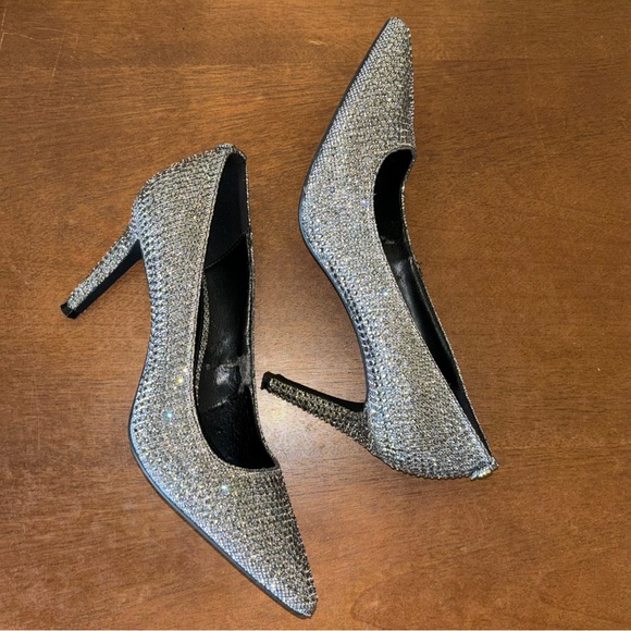 Size 7.5 Michael Kors Silver Alina Flex Crystal Embellishment Pumps, Rhinestone - Picture 8 of 17
